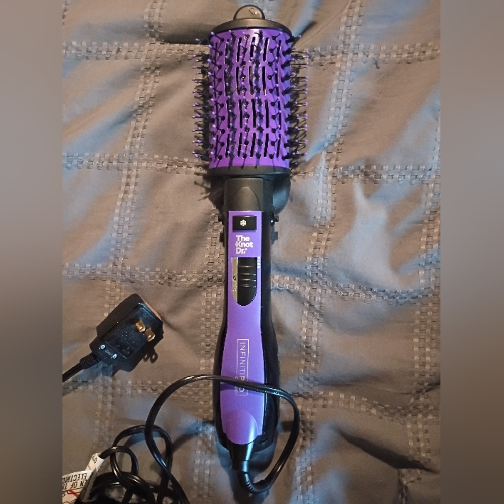 InfinitiPro By Conair "The Knot Dr." Dryer Brush *NWOB* (Purple&Black)